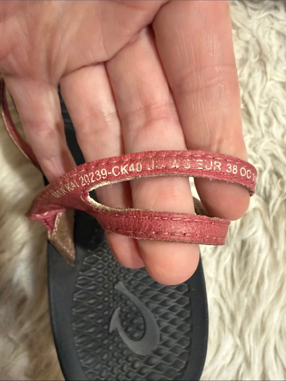 Women's Sz 8 EU 38 OluKai Ma'a Kai Strappy Sandal In Pink Rose